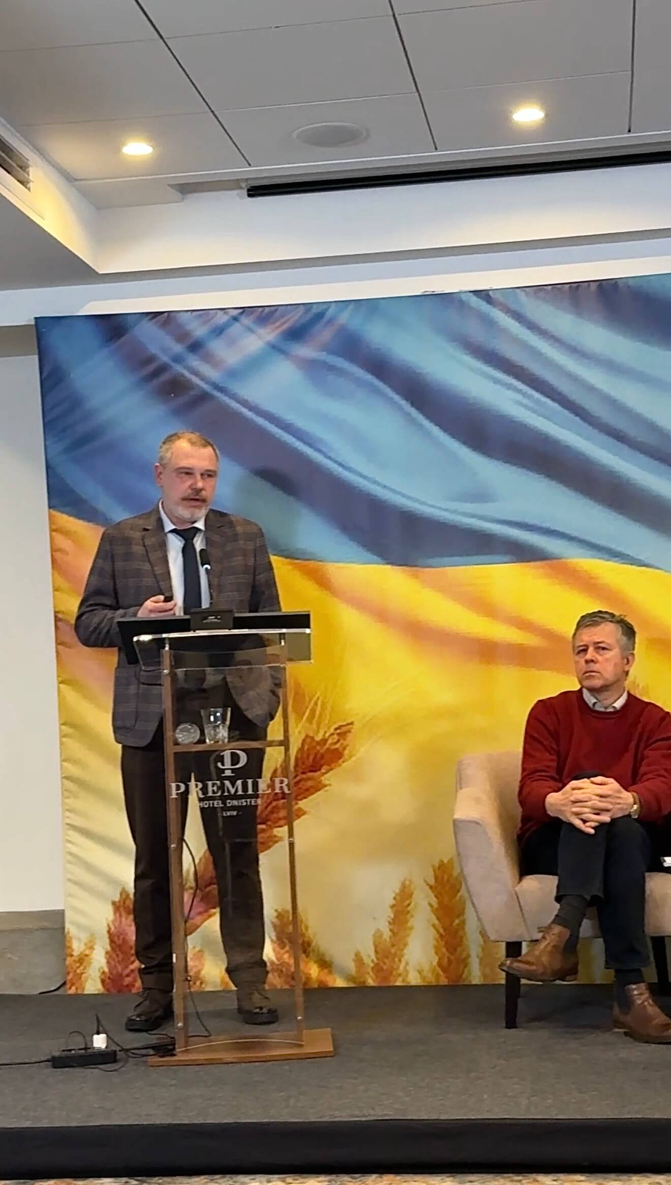 презентація нових стандартів лікування варикозу на UVS 2026